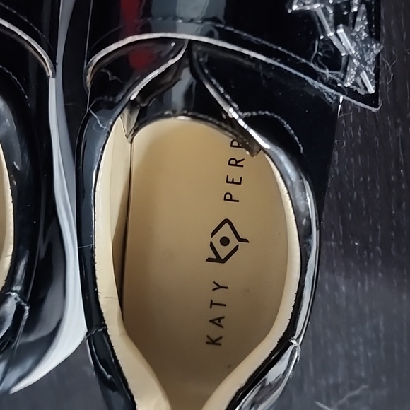 Black patent leather style katy perry shoe, women's 9 - Picture 4 of 6